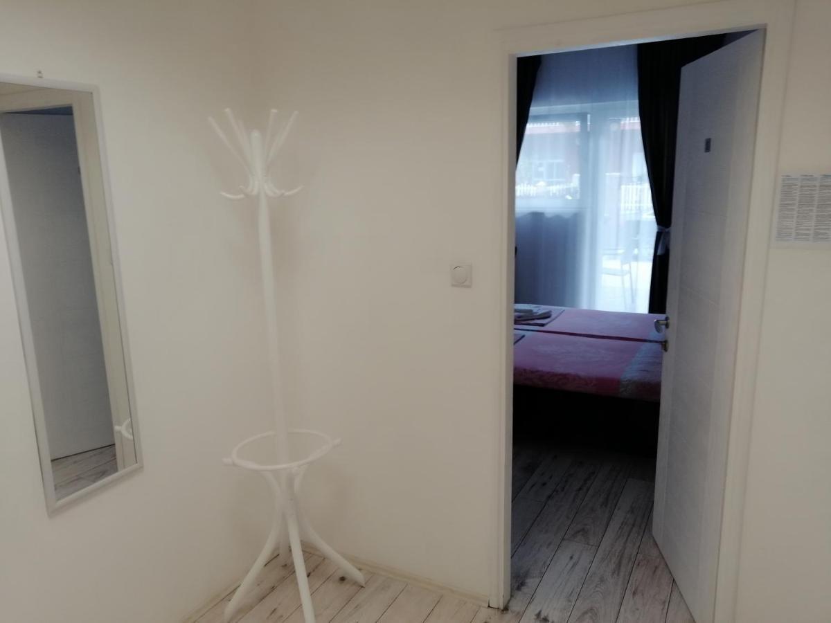 Mitic Apartmani 1 Nis Exterior foto