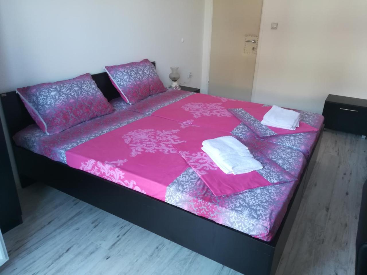 Mitic Apartmani 1 Nis Exterior foto